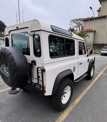LAND ROVER-DEFENDER-1997