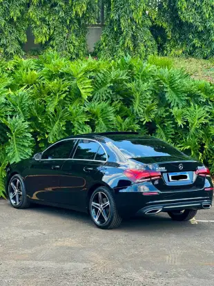 MERCEDES-BENZ-A 200-2020