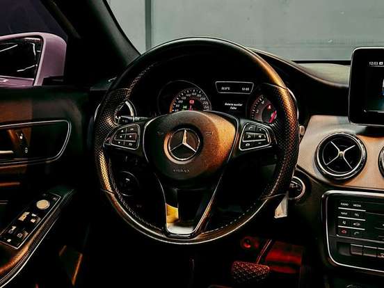 MERCEDES-BENZ-A 200-2015