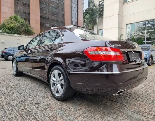 MERCEDES-BENZ-E 250-1.8 CGI AVANTGARDE 16V GASOLINA 4P AUTOMÁTICO MERCEDES-BENZ-E 250-2012