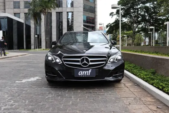 MERCEDES-BENZ E 250 2.0 AVANTGARDE 16V TURBO GASOLINA 4P AUTOMÁTICO MERCEDES-BENZ E 250 2.0 AVANTGARDE 16V TURBO GASOLINA 4P AUTOMÁTICO