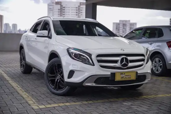 MERCEDES-BENZ-GLA 200-1.6 CGI ADVANCE 16V TURBO FLEX 4P AUTOMÁTICO MERCEDES-BENZ-GLA 200-2017