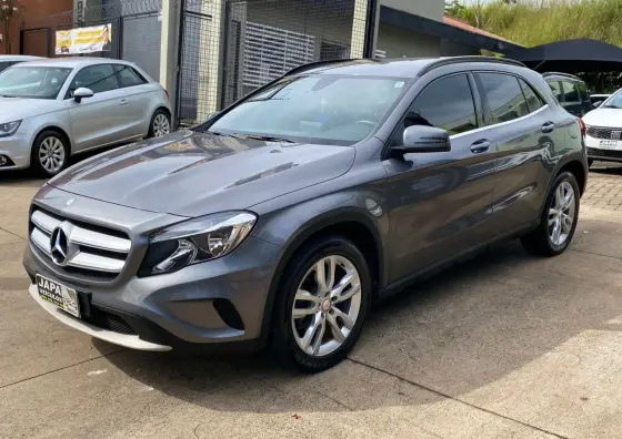 MERCEDES-BENZ GLA 200 1.6 CGI STYLE 16V TURBO FLEX 4P AUTOMÁTICO MERCEDES-BENZ GLA 200 1.6 CGI STYLE 16V TURBO FLEX 4P AUTOMÁTICO
