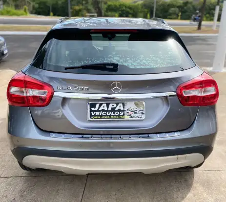 MERCEDES-BENZ-GLA 200-2016