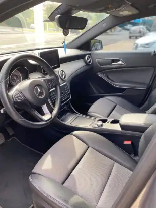 MERCEDES-BENZ-GLA 200-2016