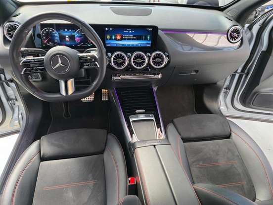 MERCEDES-BENZ-GLA 200-2024