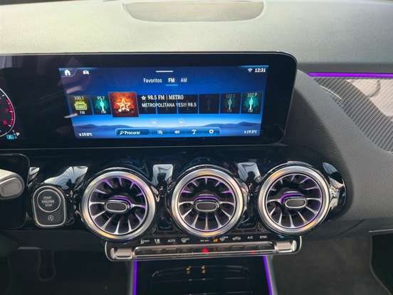 MERCEDES-BENZ-GLA 200-2024