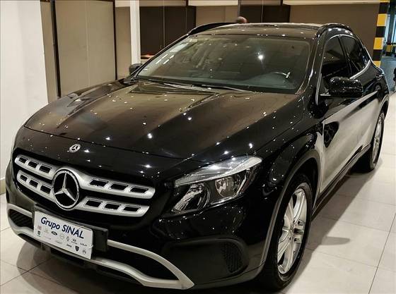 MERCEDES-BENZ GLA 200 1.6 CGI FLEX STYLE 7G-DCT