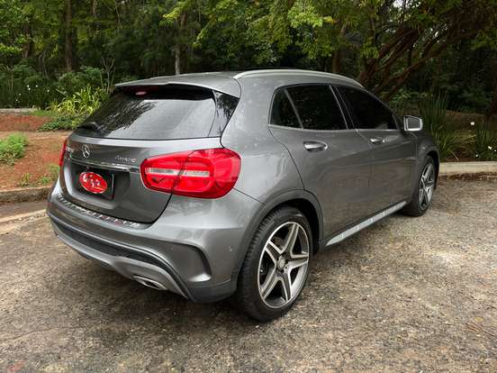 MERCEDES-BENZ-GLA 250-2016