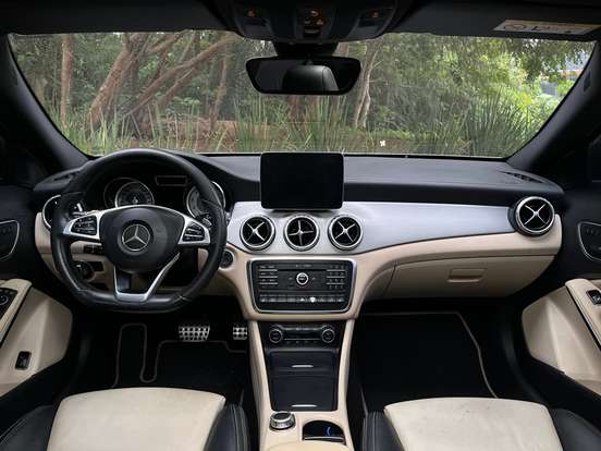 MERCEDES-BENZ-GLA 250-2016