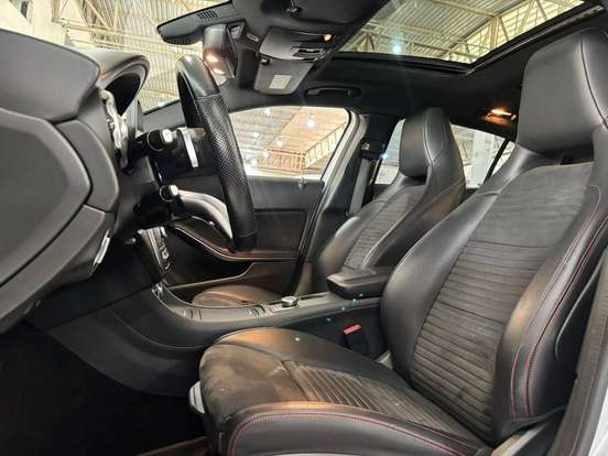 MERCEDES-BENZ-GLA 250-2018