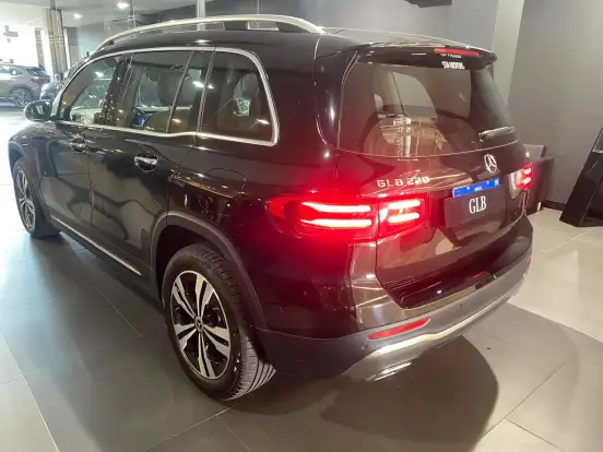MERCEDES-BENZ-GLB 220-2.0 MHEV PROGRESSIVE 4MATIC 8G-DCT MERCEDES-BENZ-GLB 220-2025