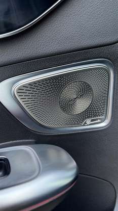 MERCEDES-BENZ-C 300-2025