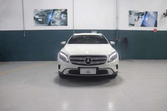 MERCEDES-BENZ-GLA 200-2015