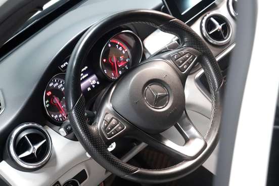 MERCEDES-BENZ-GLA 200-1.6 CGI ADVANCE 16V TURBO FLEX 4P AUTOMÁTICO MERCEDES-BENZ-GLA 200-2015