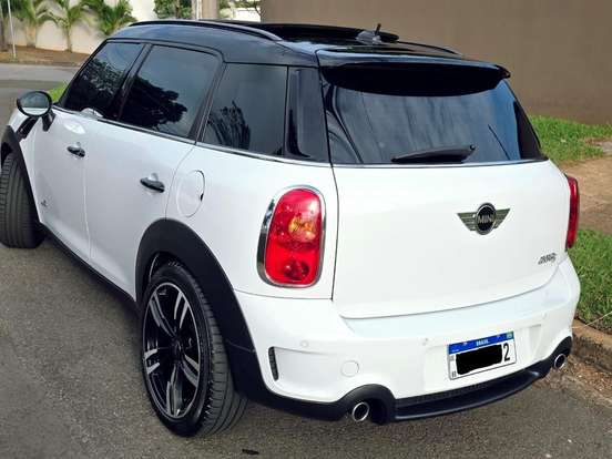 MINI-COOPER-1.6 S CLUBMAN HAMPTON 16V TURBO GASOLINA 3P AUTOMÁTICO MINI-COOPER-2011
