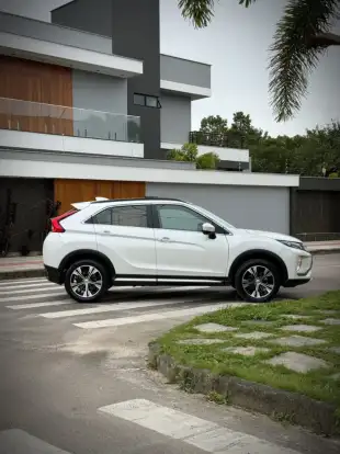 MITSUBISHI-ECLIPSE CROSS-2021