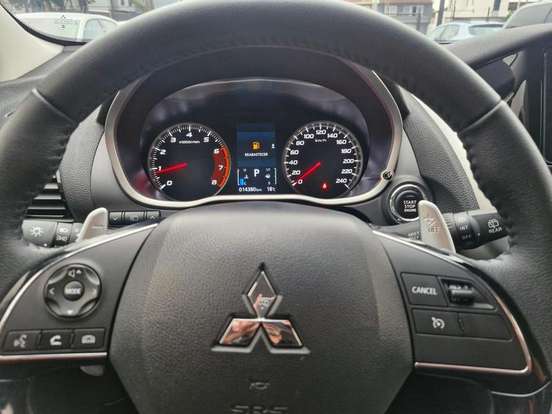MITSUBISHI-ECLIPSE CROSS-1.5 MIVEC TURBO GASOLINA HPE CVT MITSUBISHI-ECLIPSE CROSS-2024