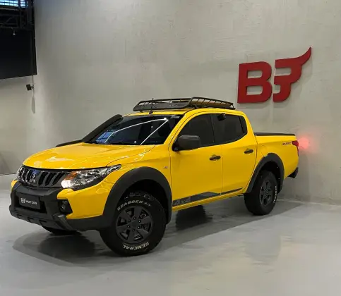 MITSUBISHI L200 TRITON 2.4 16V TURBO DIESEL SAVANA GLS CD 4X4 AUTOMÁTICO