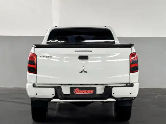 MITSUBISHI-L200 TRITON-2.4 16V TURBO DIESEL SPORT GLX CD 4P 4X4 MANUAL MITSUBISHI-L200 TRITON-2020