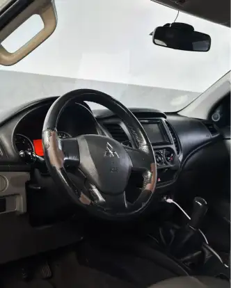MITSUBISHI-L200 TRITON-2020