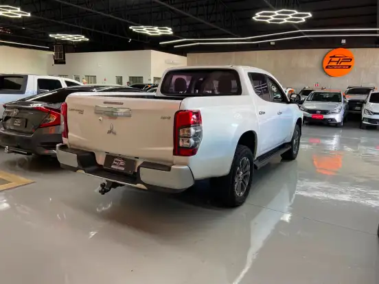 MITSUBISHI-L200 TRITON-2021