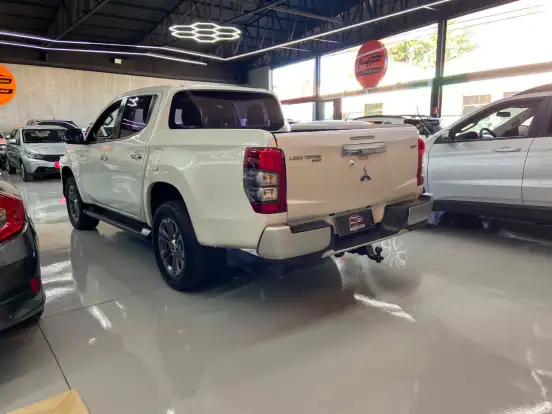 MITSUBISHI-L200 TRITON-2.4 16V TURBO DIESEL SPORT HPE-S CD 4P 4X4 AUTOMÁTICO MITSUBISHI-L200 TRITON-2021