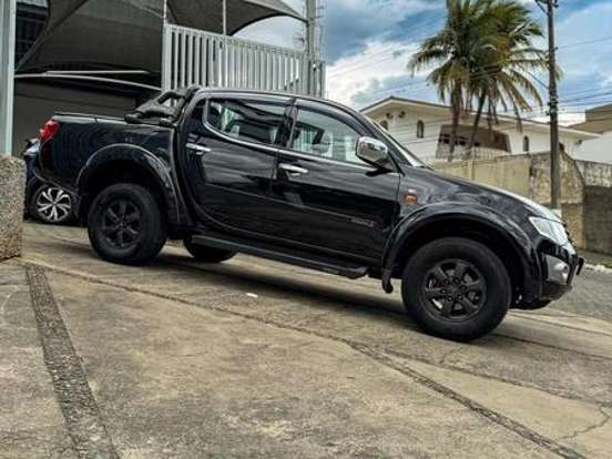 MITSUBISHI-L200 TRITON-2.4 HLS 4X2 CD 16V FLEX 4P MANUAL MITSUBISHI-L200 TRITON-2014