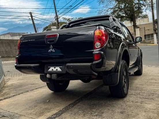 MITSUBISHI-L200 TRITON-2.4 HLS 4X2 CD 16V FLEX 4P MANUAL MITSUBISHI-L200 TRITON-2014