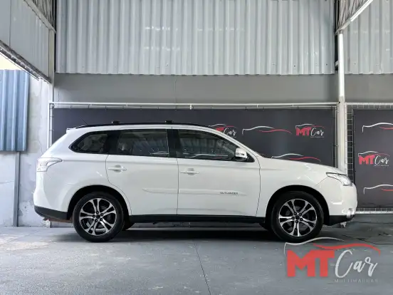 MITSUBISHI-OUTLANDER-2.0 16V GASOLINA 4P AUTOMÁTICO MITSUBISHI-OUTLANDER-2014