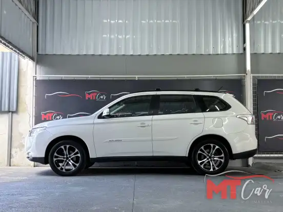 MITSUBISHI-OUTLANDER-2014