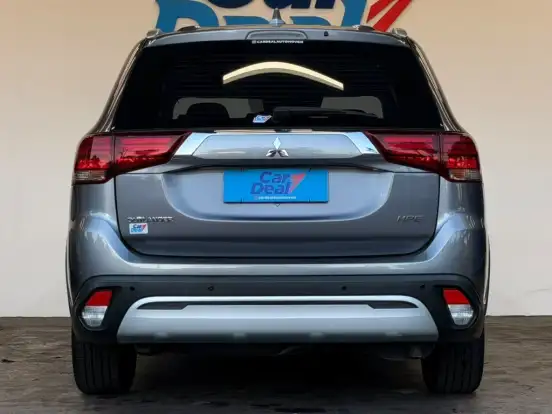 MITSUBISHI-OUTLANDER-2018