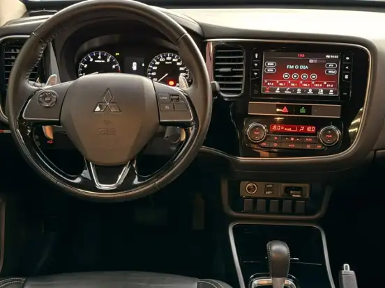 MITSUBISHI-OUTLANDER-2.0 MIVEC GASOLINA HPE AUTOMÁTICO MITSUBISHI-OUTLANDER-2018