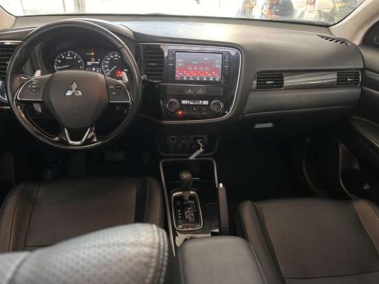 MITSUBISHI-OUTLANDER-2.0 COMFORT 16V GASOLINA 4P AUTOMÁTICO MITSUBISHI-OUTLANDER-2017