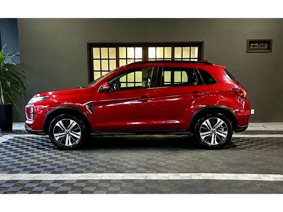 MITSUBISHI-OUTLANDER-2020