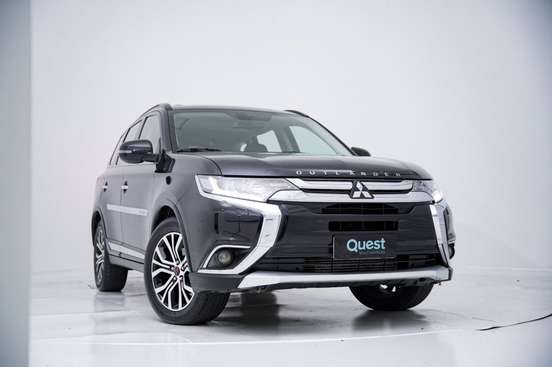 MITSUBISHI-OUTLANDER-2015