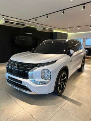 MITSUBISHI-OUTLANDER-2.4 PHEV SIGNATURE S-AWC DHT MITSUBISHI-OUTLANDER-2025