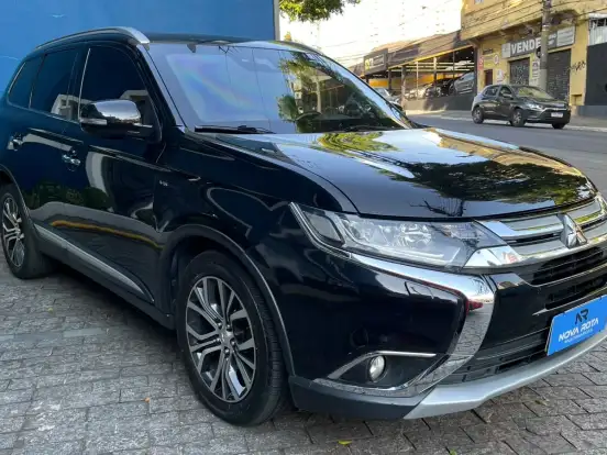 MITSUBISHI-OUTLANDER-3.0 GT 4X4 V6 24V GASOLINA 4P AUTOMÁTICO MITSUBISHI-OUTLANDER-2017
