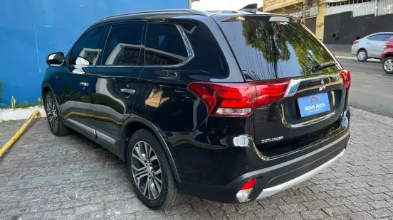 MITSUBISHI-OUTLANDER-3.0 GT 4X4 V6 24V GASOLINA 4P AUTOMÁTICO MITSUBISHI-OUTLANDER-2017