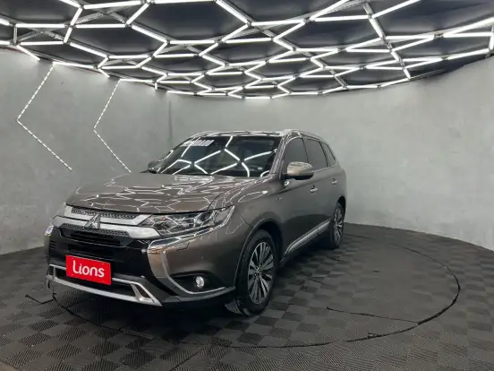 MITSUBISHI-OUTLANDER-3.0 MIVEC V6 GASOLINA HPE-S AWD AUTOMÁTICO MITSUBISHI-OUTLANDER-2020