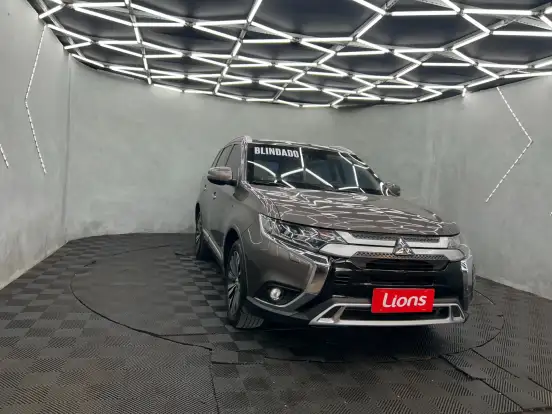 MITSUBISHI-OUTLANDER-3.0 MIVEC V6 GASOLINA HPE-S AWD AUTOMÁTICO MITSUBISHI-OUTLANDER-2020