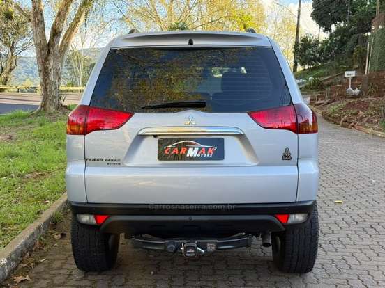 MITSUBISHI-PAJERO DAKAR-3.2 HPE 4X4 7 LUGARES 16V TURBO INTERCOOLER DIESEL 4P AUTOMÁTICO MITSUBISHI-PAJERO DAKAR-2011