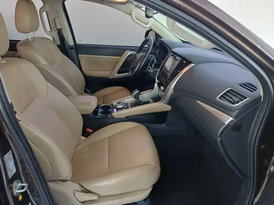 MITSUBISHI-PAJERO SPORT-2020