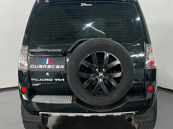 MITSUBISHI-PAJERO TR4-2.0 4X4 16V 140CV FLEX 4P AUTOMÁTICO MITSUBISHI-PAJERO TR4-2010