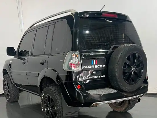 MITSUBISHI-PAJERO TR4-2.0 4X4 16V 140CV FLEX 4P AUTOMÁTICO MITSUBISHI-PAJERO TR4-2010