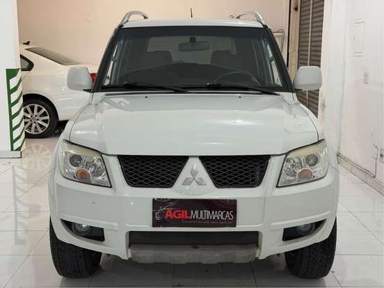 MITSUBISHI-PAJERO TR4-2.0 4X2 16V 140CV FLEX 4P AUTOMÁTICO MITSUBISHI-PAJERO TR4-2014