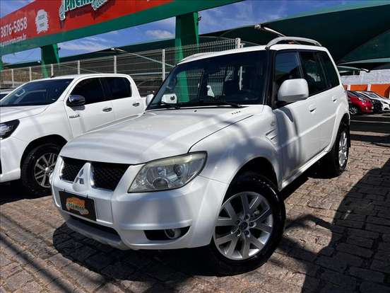 MITSUBISHI-PAJERO TR4-2011