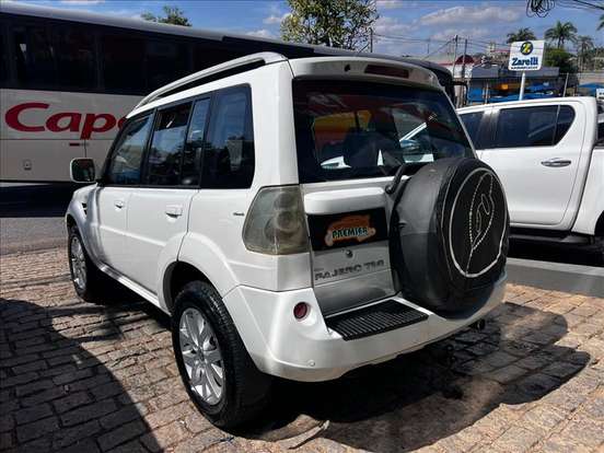 MITSUBISHI-PAJERO TR4-2011