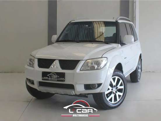 MITSUBISHI-PAJERO TR4-2.0 4X4 16V 140CV FLEX 4P AUTOMÁTICO MITSUBISHI-PAJERO TR4-2013