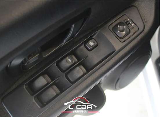 MITSUBISHI-PAJERO TR4-2013